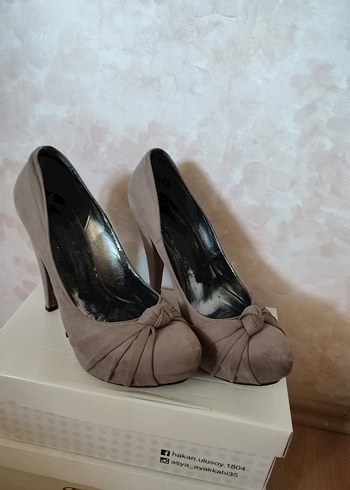 Ayakkabı dünyası Bej Süet Stiletto Topuklu Kadın Abiye Ayakkabı
