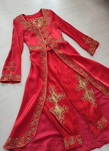36 Beden Kırmızı bindallı , kaftan takımı SIFIR ÜRÜN
