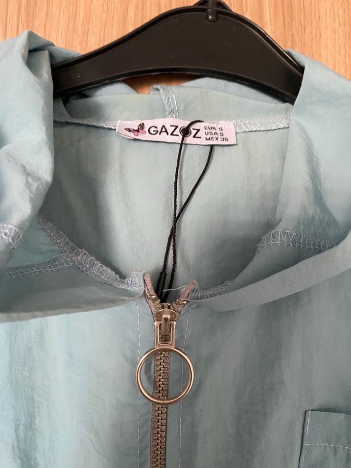 Mavi Kapüşonlu Kısa Kadın Ceket - Görsel 2