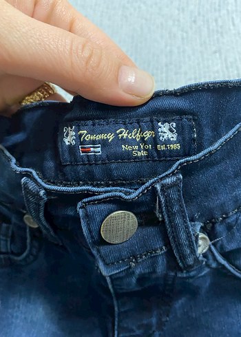 Erkek Koyu Mavi Düğmeli Denim Şort - Görsel 2