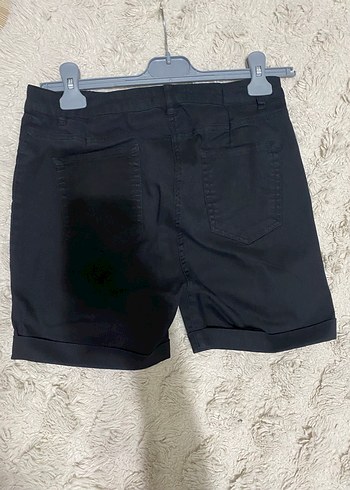 Siyah Kemerli Mini Denim Şort - Görsel 3