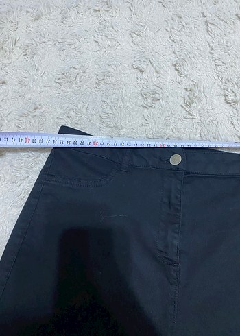 Siyah Kemerli Mini Denim Şort - Görsel 6