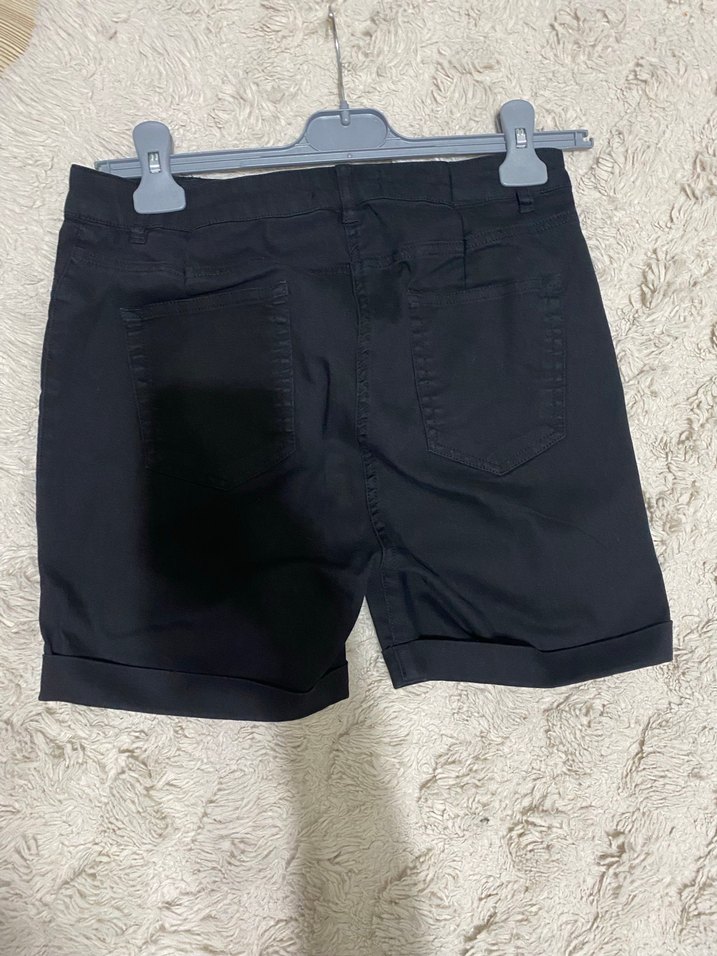 Siyah Kemerli Mini Denim Şort - Görsel 3