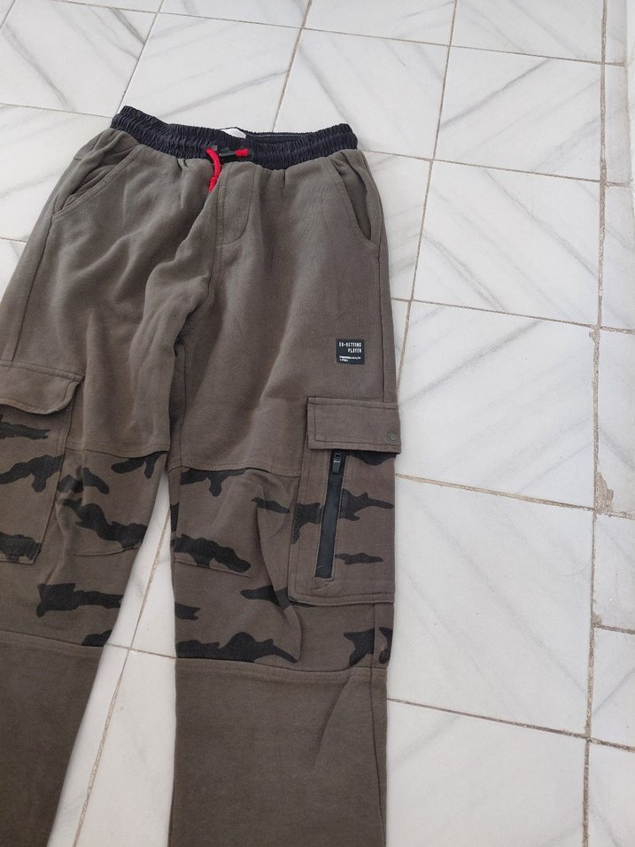 Zara Erkek Kamuflaj Desenli Rahat Kesim Pantolon - Görsel 2