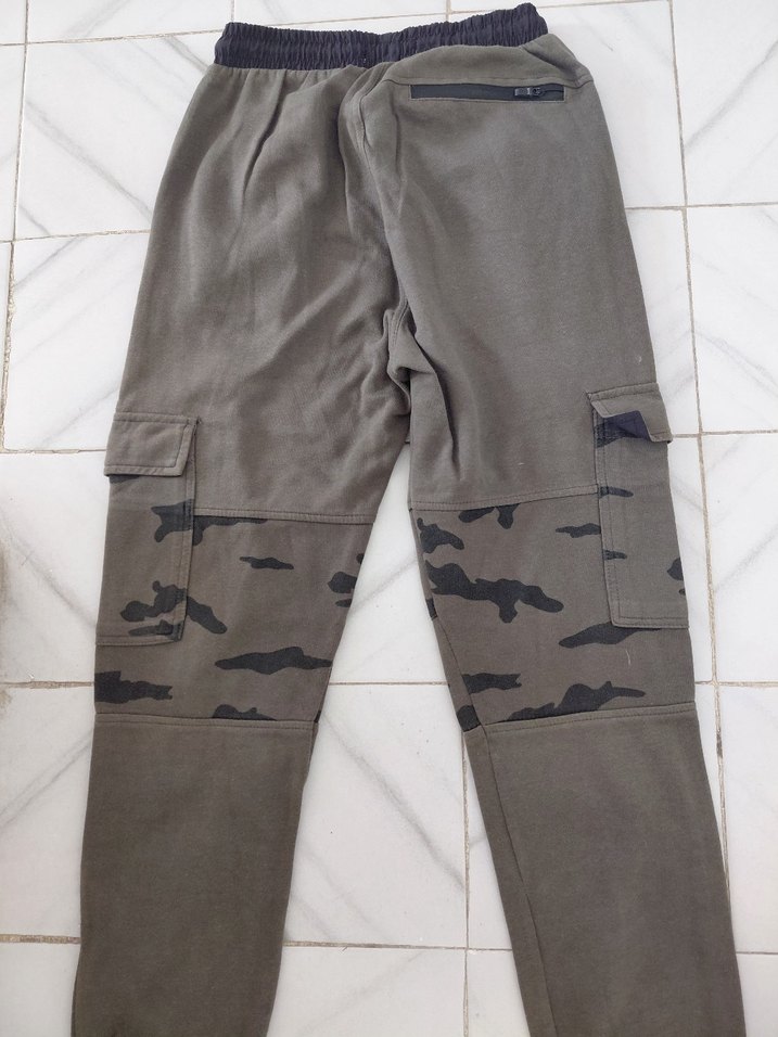 Zara Erkek Kamuflaj Desenli Rahat Kesim Pantolon - Görsel 4