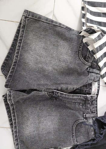 Siyah ve Zebra Desenli,gri Kadın Kot Şort - Görsel 6