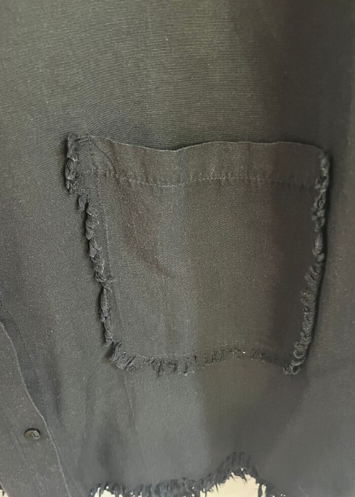 Siyah Gömlek  - Görsel 2