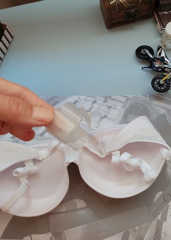 Beyaz Modern Klasik Straplez Sütyen - Görsel 7