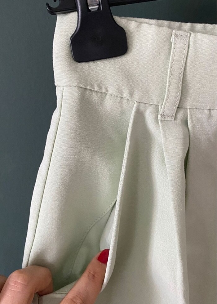 Zara su yeşili şort - Görsel 4