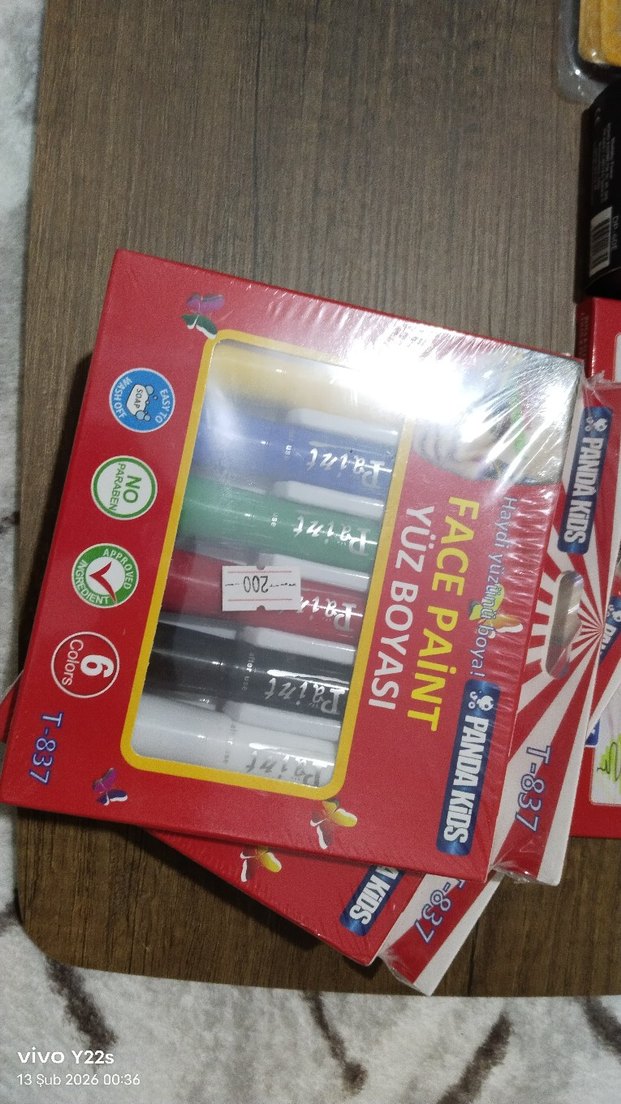 TRiX 12 Renkli Kuruboya Kalem Seti
Trix  6 clors yüz boyası seti - Görsel 2