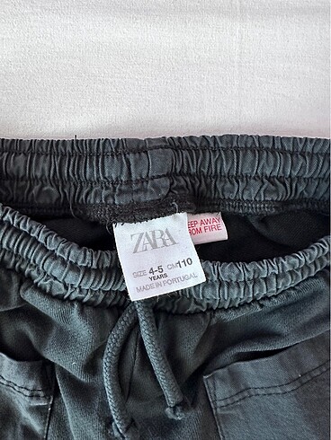 5 Yaş Beden siyah Renk Zara erkek çocuk pantolon