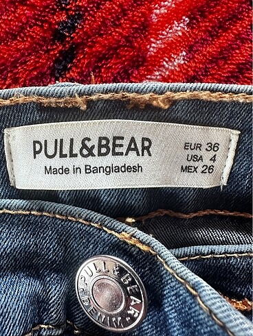 26 Beden mavi Renk Pull & bear denim