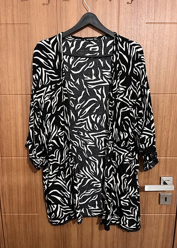 Zebra Desenli Uzun Kollu Bohem Kimono