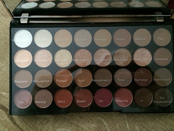 Makeup Revolution Flawless 3 Far Paleti 