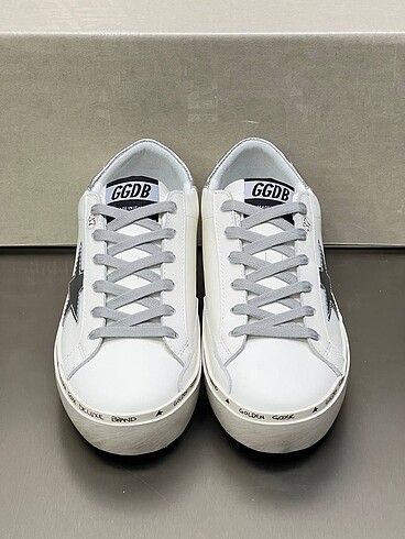 Golden Goose Deluxe Golden goose