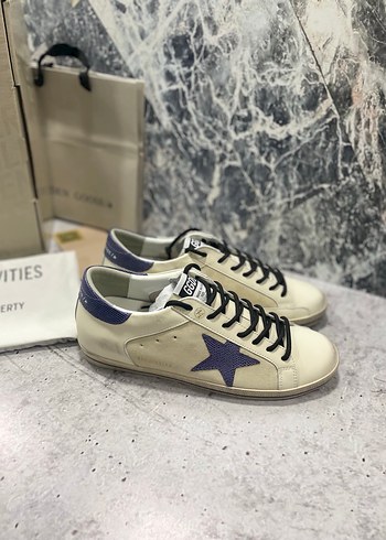 Golden Goose Deluxe 43