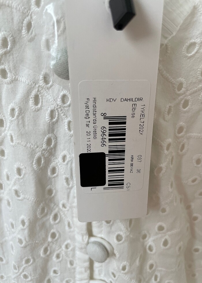 YARGICI ETİKETLİ ELBİSE - Görsel 3