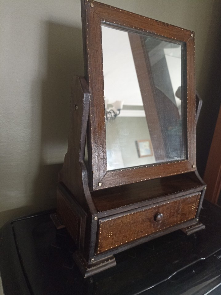 Koyu Kahverengi Çerçeveli Makyaj aynasi - Görsel 3