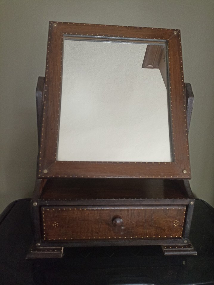 Koyu Kahverengi Çerçeveli Makyaj aynasi - Görsel 2