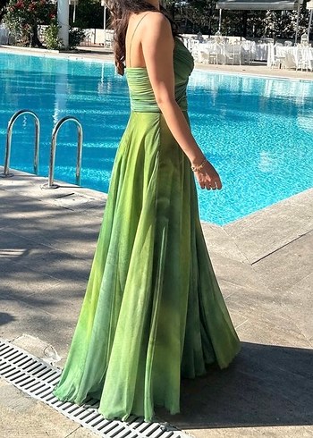 Yeşil Drapeli Uzun Straplez Elbise - Görsel 3