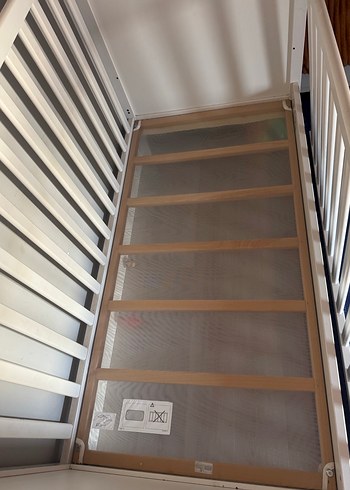 Beyaz ve Gri Bebek Beşiği - Görsel 3