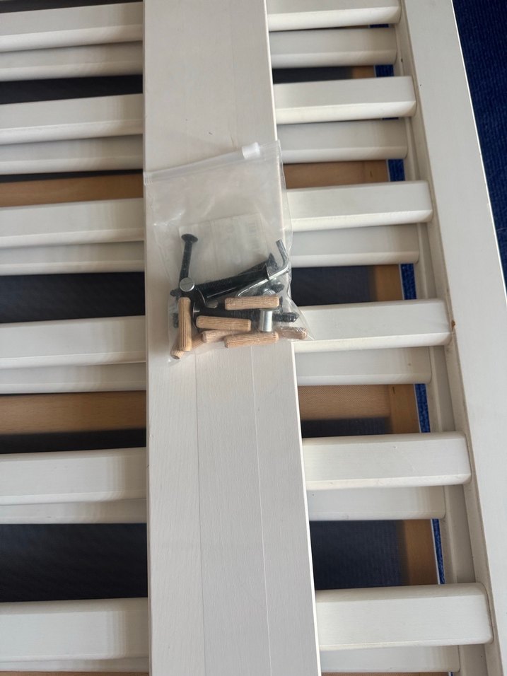 Beyaz ve Gri Bebek Beşiği - Görsel 4