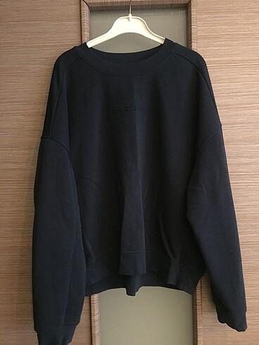 Yuvarlak yaka sweatshirt