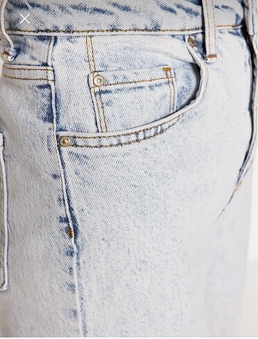 34 Beden mavi Renk Trendyolmilla. Mavi yırtmaçlı yüksek bel slim flare jeans