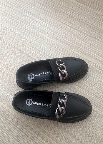 Zincir Detaylı Siyah Platform Topuklu Kadın Loafer