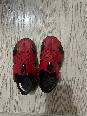 Nike sandalet 25