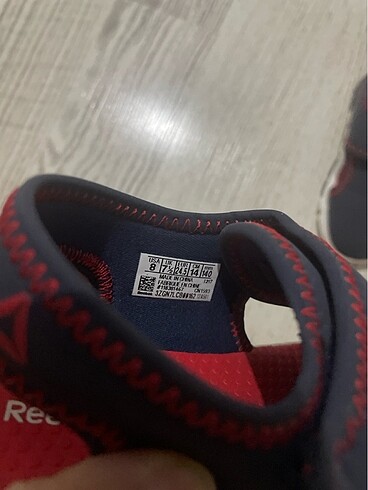 24 Beden Reebok sandalet