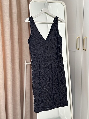 H&M payetli elbise