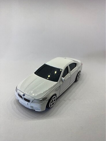 Metal BMW M5