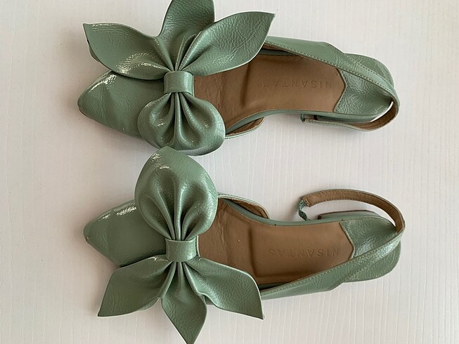 Nişantaşı shoes Topuğu açık lastikli babet