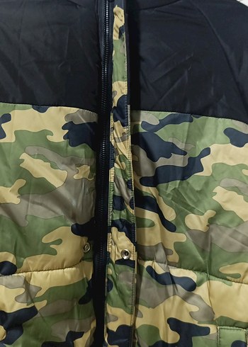 Kamuflaj Desenli Erkek Çocuk Mont - Görsel 2