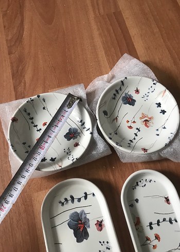 8 parça Beyaz Çiçek Desenli Seramik Servis Tabağı Seti - Görsel 7