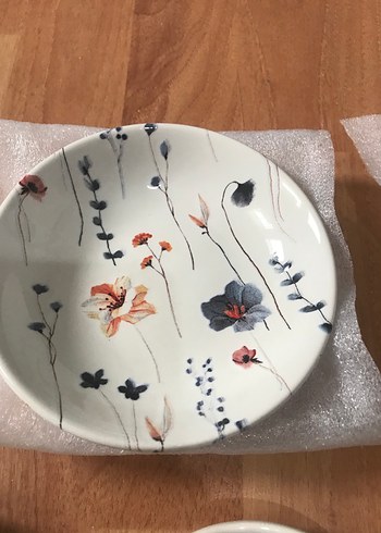 8 parça Beyaz Çiçek Desenli Seramik Servis Tabağı Seti - Görsel 8