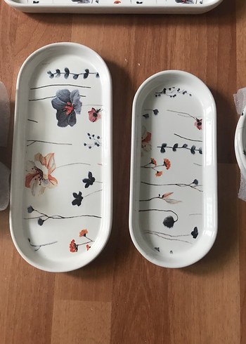 8 parça Beyaz Çiçek Desenli Seramik Servis Tabağı Seti - Görsel 3