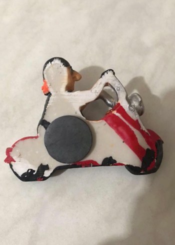 Kırmızı Motosikletli Renkli Aksiyon Figürü Magnet - Görsel 4