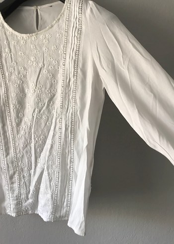Dantel Detaylı Nakışlı Beyaz Kadın Bluz - Görsel 2
