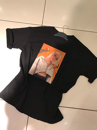 Siyah renk baskılı ithal tshirt (M)