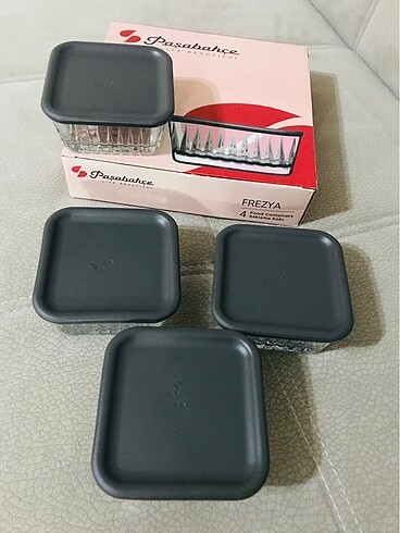 Beden Paşabahçe frezya kapaklı 4 lü saklama kabı