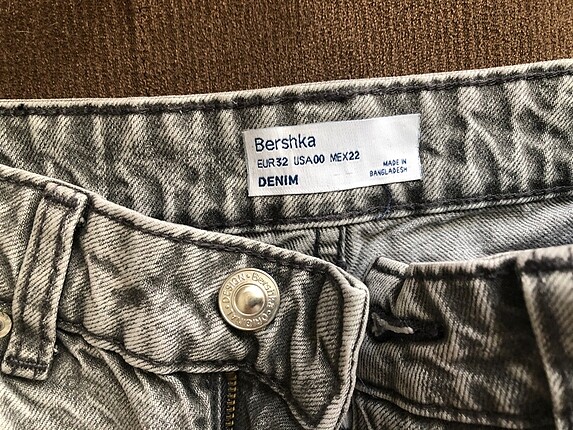 bershka mom kalıbı çok güzel