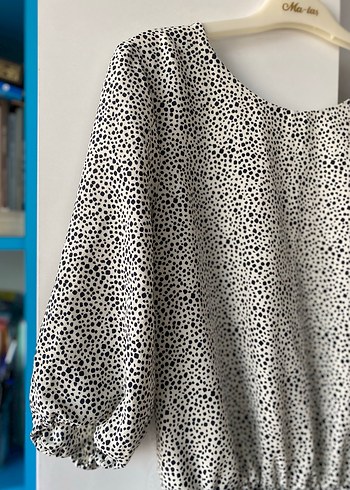 Düğmeli V Yakalı Kadın Mini Tulum - Görsel 2