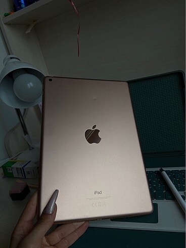 İpad 7.nesil 128 gb apple pencil+ klavyeli kılıf