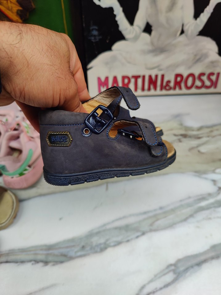 22 numara Avrupa Çocuk deri sandalet - Görsel 3