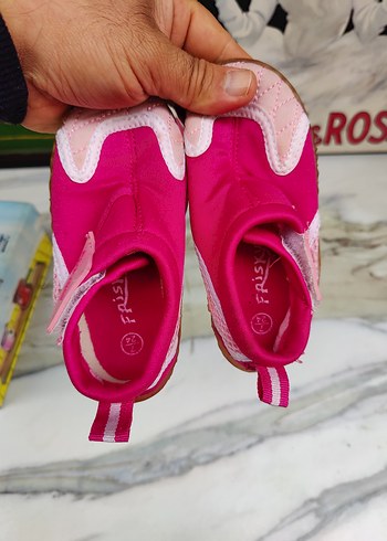 Kız Çocuk Pembe Cırtlı Avrupa 24 numara ayakkabı - Görsel 4