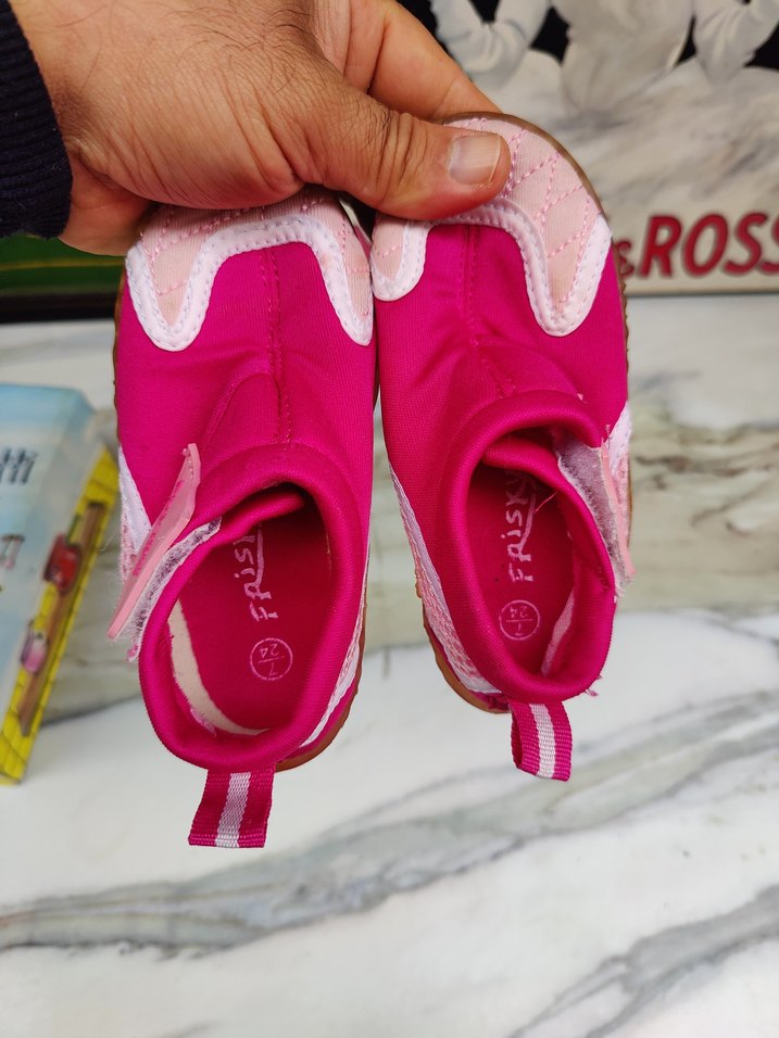 Kız Çocuk Pembe Cırtlı Avrupa 24 numara ayakkabı - Görsel 4