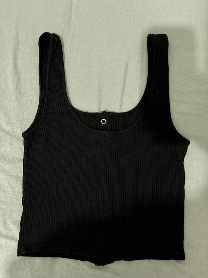 Siyah Düğmeli Crop Top - Görsel 2