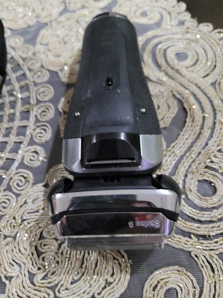 Braun Gri Elektrikli Tıraş Makinesi - Görsel 3